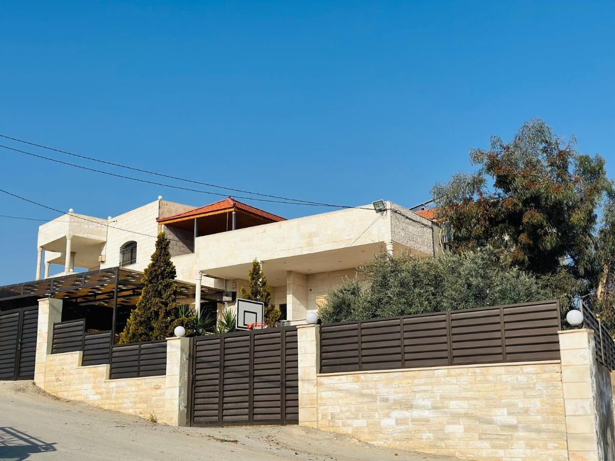 شقق الياسمين 2 Jarash Esterno foto