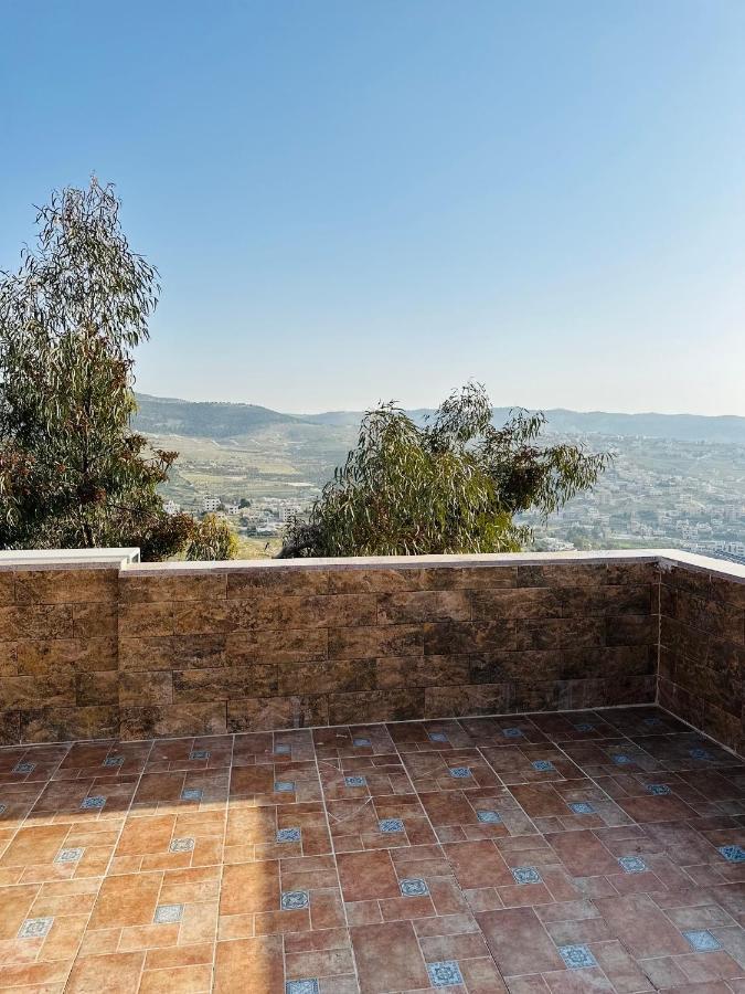 شقق الياسمين 2 Jarash Esterno foto